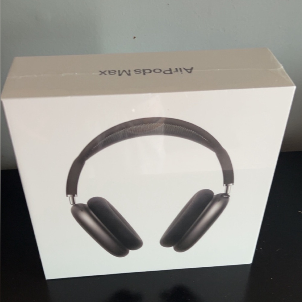 AirPod Max 2nd Gen -Midnight
(USB-C) SEALED
FAST & RELIABLE SHIPPING